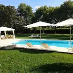 Zane Bed & Breakfast 4*
