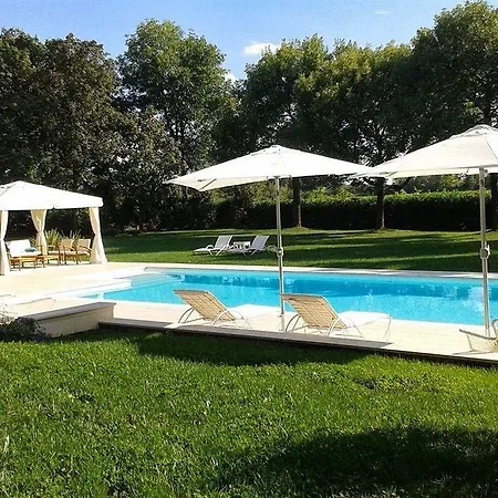 Zane Bed & Breakfast 4*