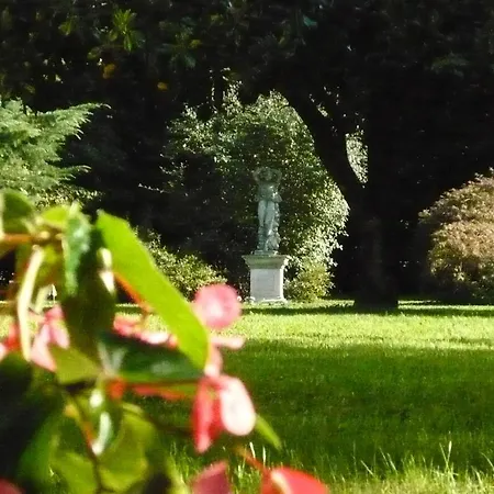 Zane Bed & Breakfast 2*